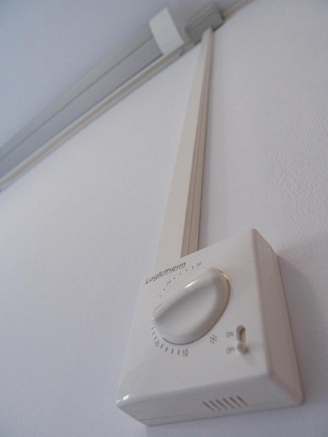 Aparthotel Poiana Cu Flori à Satu Mare Extérieur photo