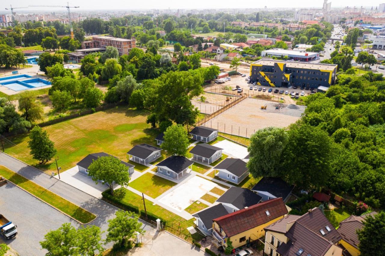 Aparthotel Poiana Cu Flori à Satu Mare Extérieur photo
